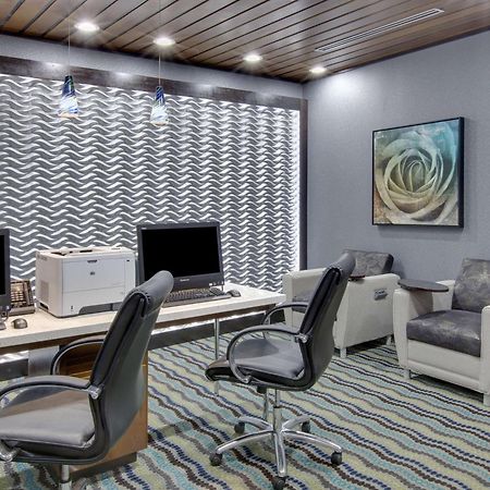 Hampton Inn & Suites Tyler-South Экстерьер фото